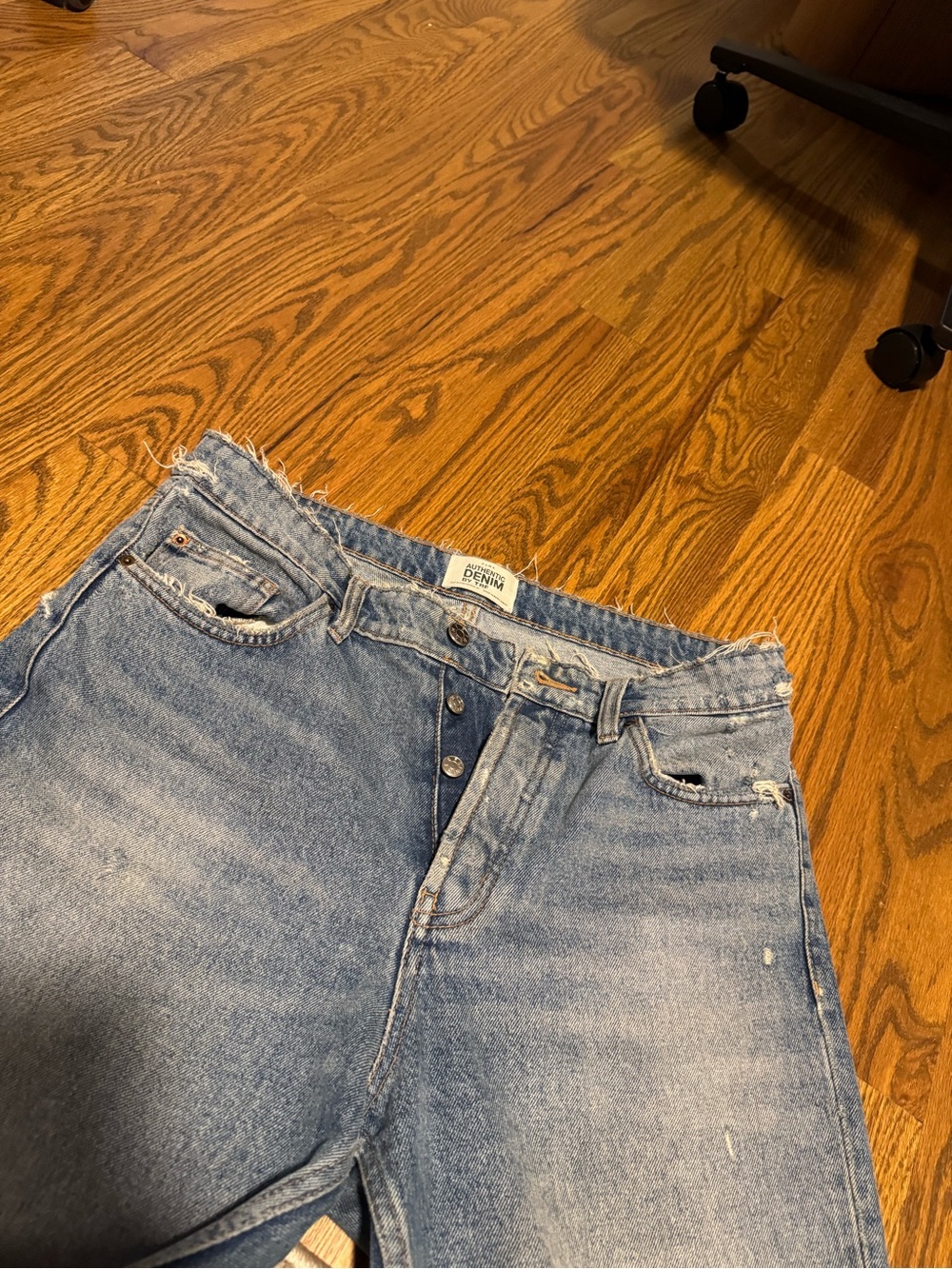 Zara Women’s Raw Hem Ankle Jeans